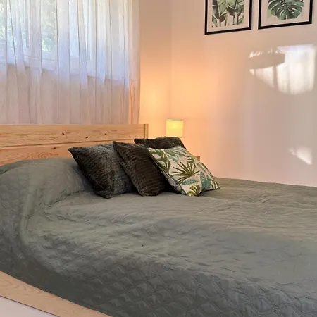 Na Skraju Lasu By Libertarent 公寓